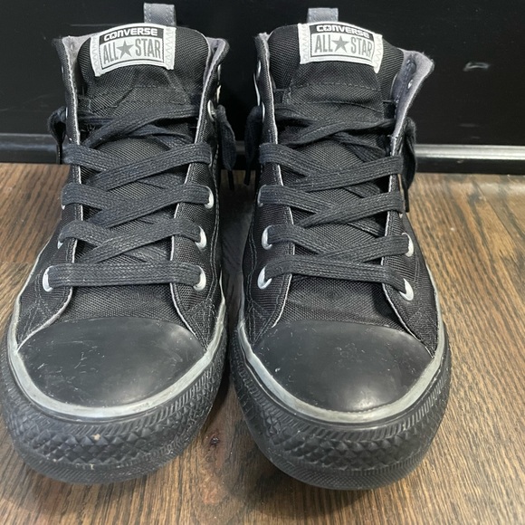 Converse mens size 8 - Picture 2 of 3